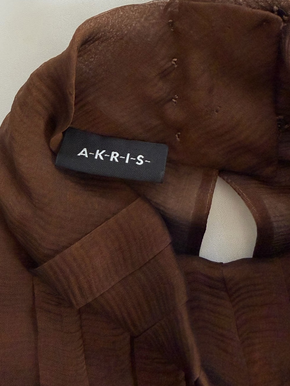 AKRIS 100% Silk Chocolate Brown Pleated Blouse Size 6 - Picture 6 of 16